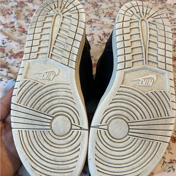 Woman’s AIR JORDAN1 Retro Mid Zip ‘Black’ - Picture 5 of 8